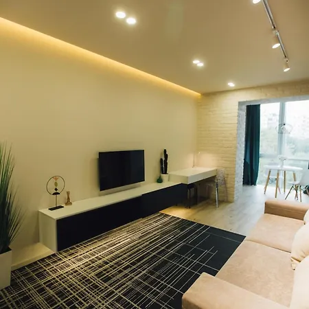 Atlant Luxury Status Apart: Prime Location with Self Check-In Chernivtsi Exterior photo
